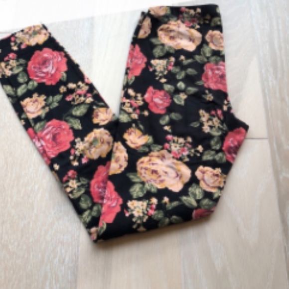 Floral Leggings - Picture 2 of 2
